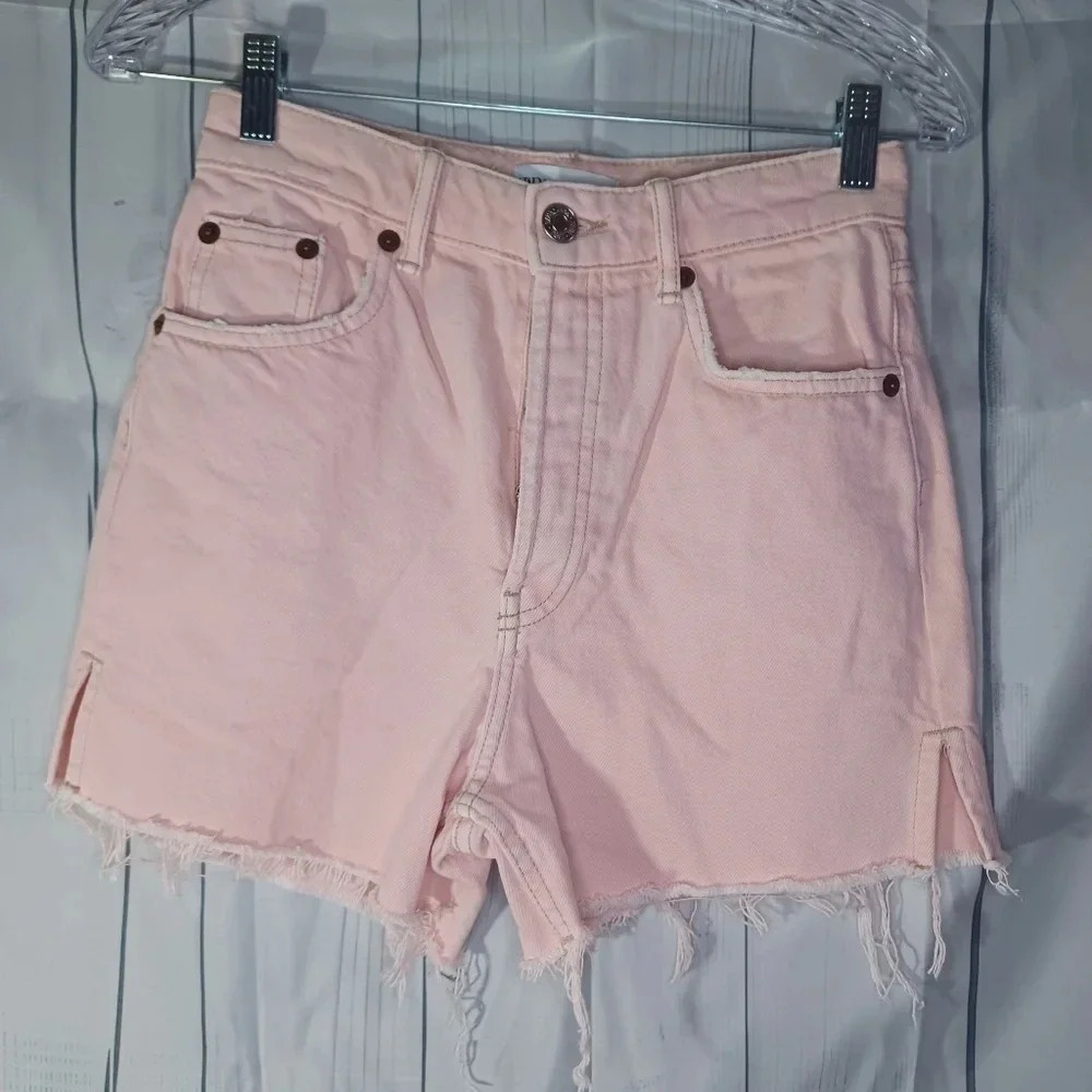 Zara Faded pink Frayed Hem High-Rise Coquette Festival Casual Jean shorts